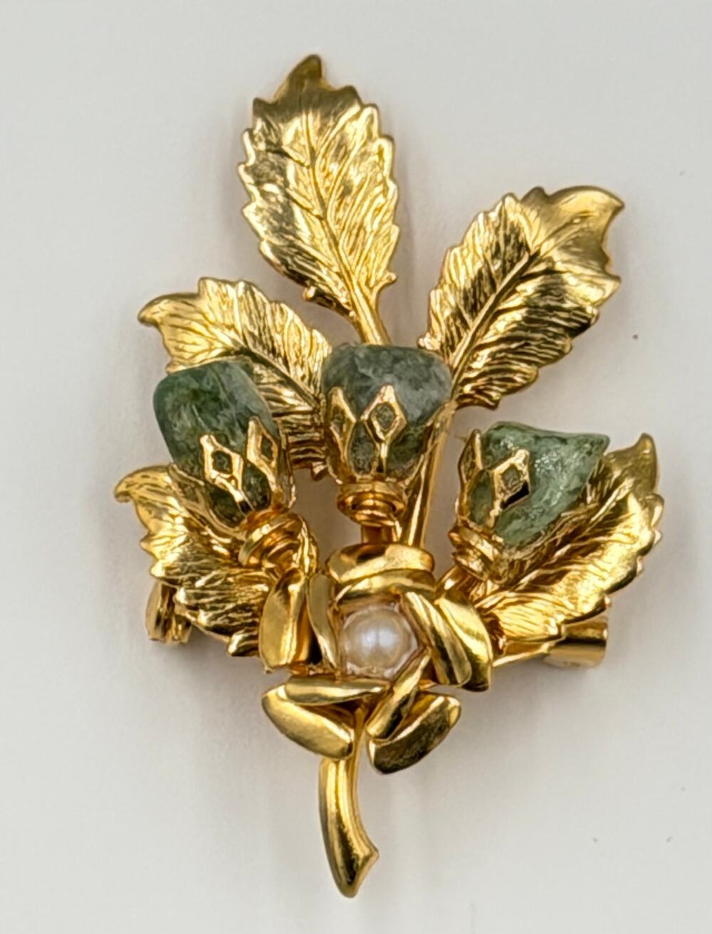 Vintage KRAMER Brooch Nephrite Jade Nugget Faux Pearl Leaves Leaf Gold Plate